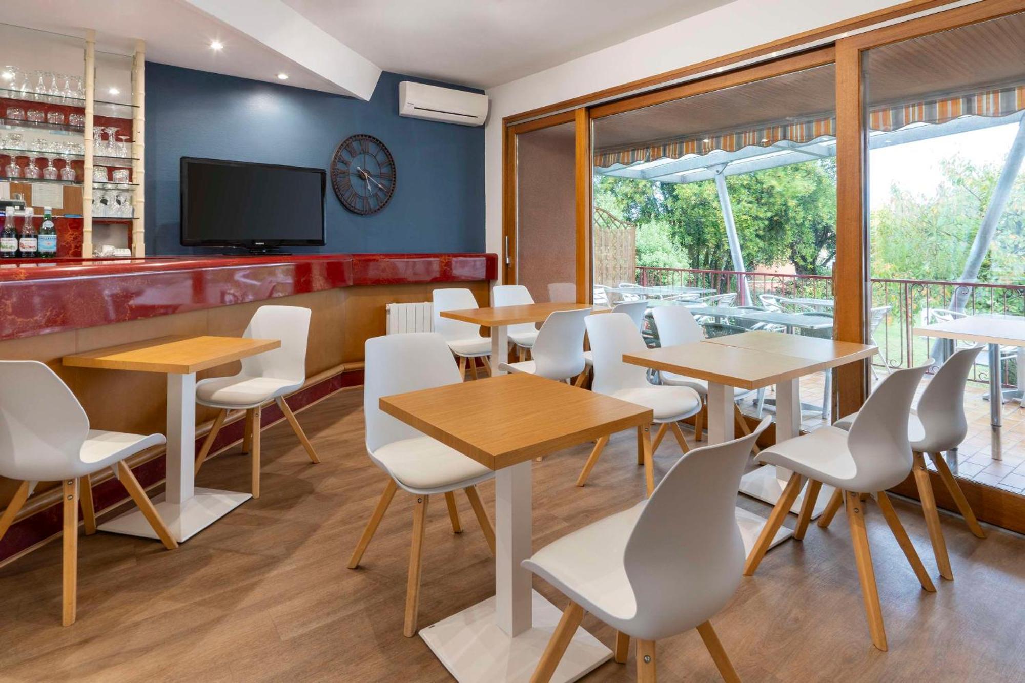 Sure Hotel By Best Western Saintes Exterior foto